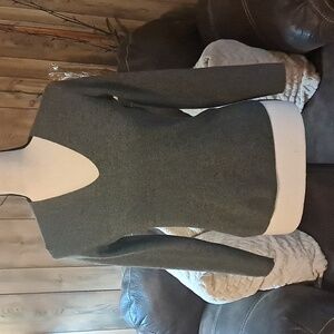 Ann Taylor Charcoal Gray Italian Merino Wool V-Neck Sweater Size M Minimalist